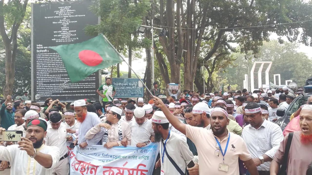সরকারের ৫% ভাতা প্রত্যাখ্যান, সোমবার থেকে আমরণ অনশনে যাচ্ছেন শিক্ষকরা