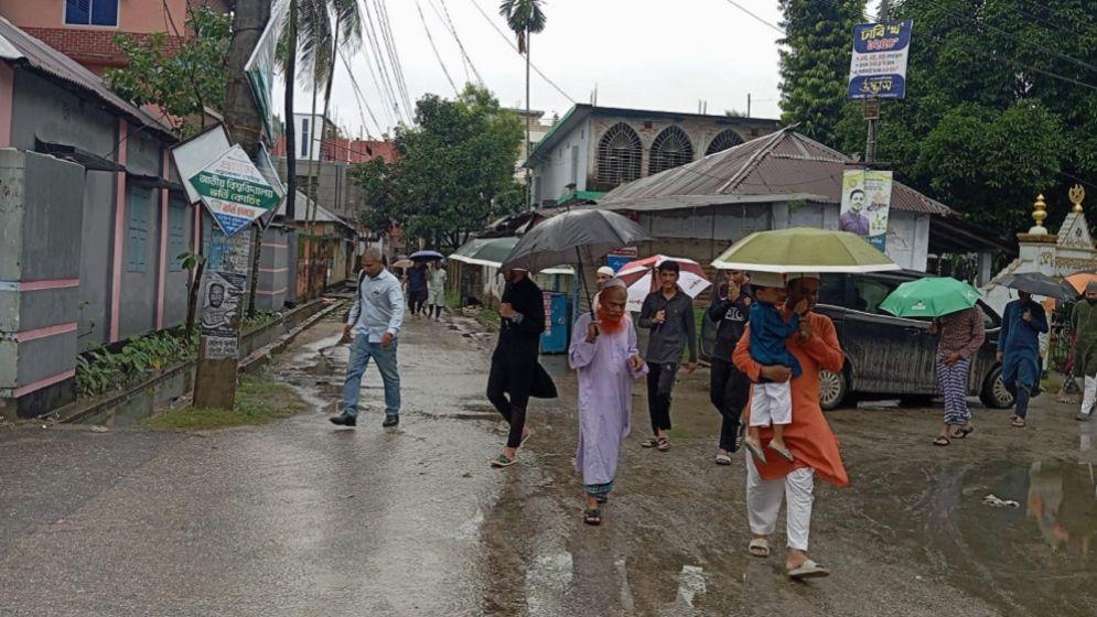 দেশের উত্তরে হেমন্তেই শীতের আমেজ