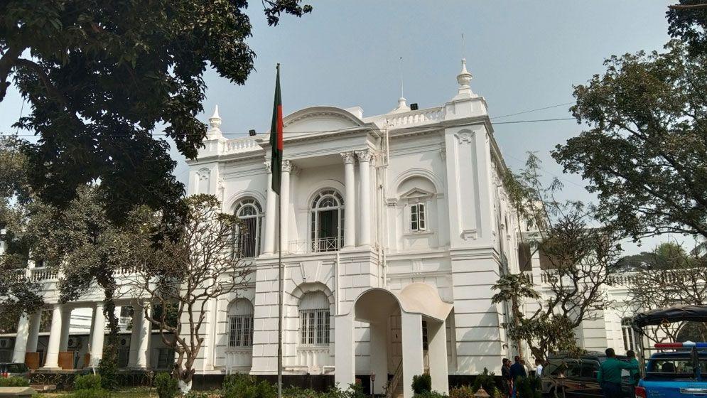 সংযুক্ত ছবি