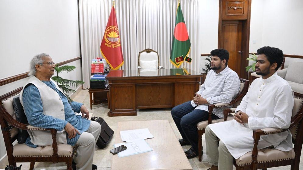 মাহফুজ-আসিফের পদত্যাগপত্র গ্রহণ করেছেন প্রধান উপদেষ্টা